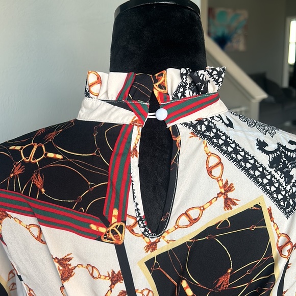 SHEIN Printed Top - Picture 4 of 11